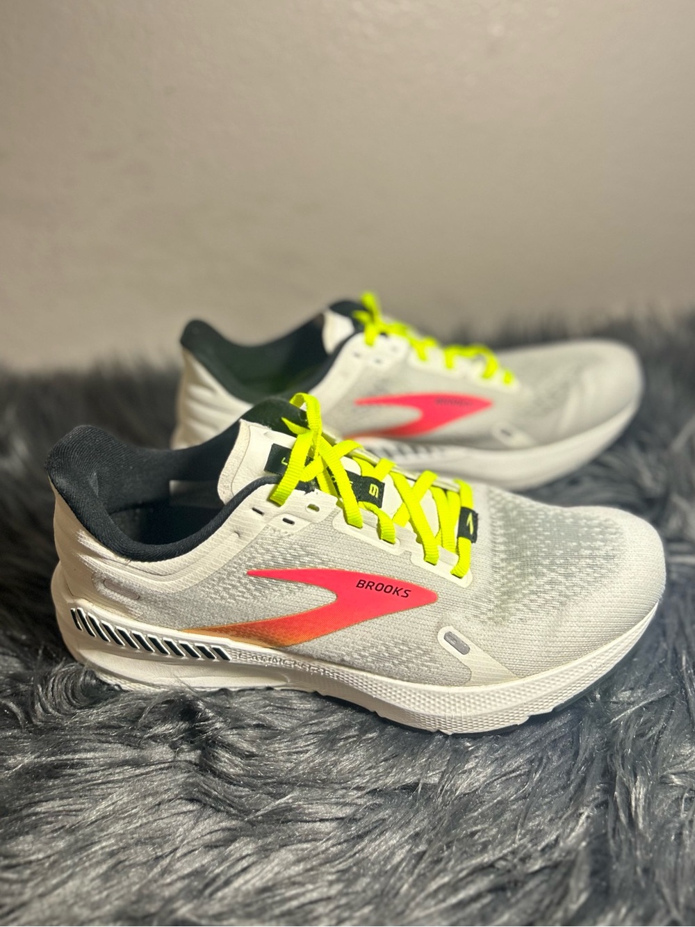 Brooks Launch 9 Running Shoe Neon Pink-Orange Sneakers Size 9 - Picture 5 of 13